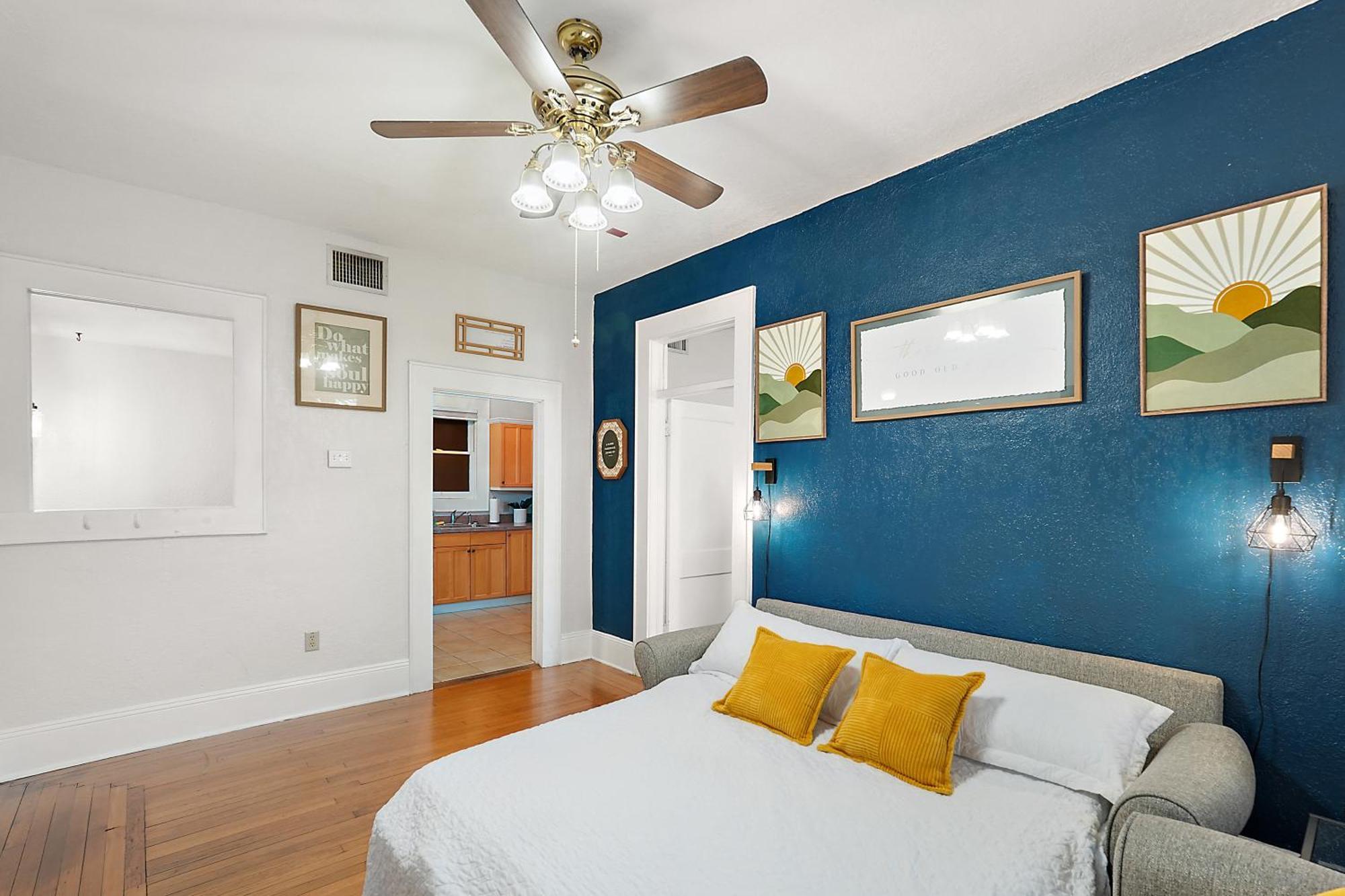Downtown Den-King Bed~Heart Of Eustis~Queen Sleeper~Upstairs~Bright & Happy Kültér fotó